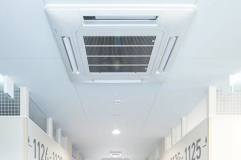 ストレージ王 空調システムの導入