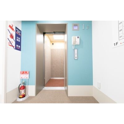 ハローストレージ綾瀬 エレベーター