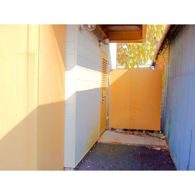 ハローストレージ足立竹ノ塚1 入口