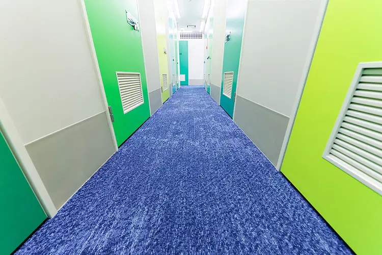 ストレージ王 明るい環境