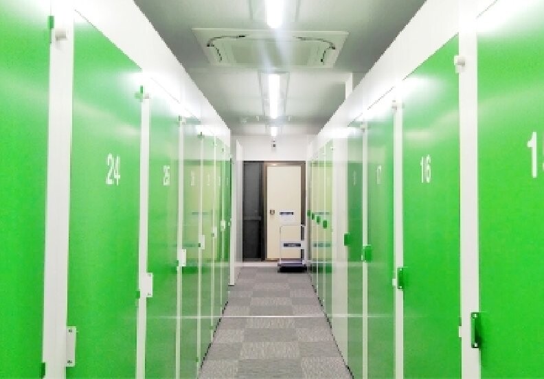 ピエロ 明るく、清潔感あふれる室内